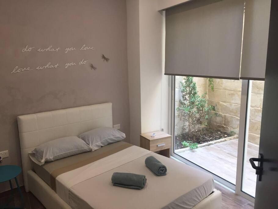 Sliema - 2 Mins From The Beach Apartment Bagian luar foto